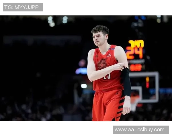 克林根上赛季表现抢眼连续18场盖帽近期状态下滑仅有1次封盖显得有些软弱