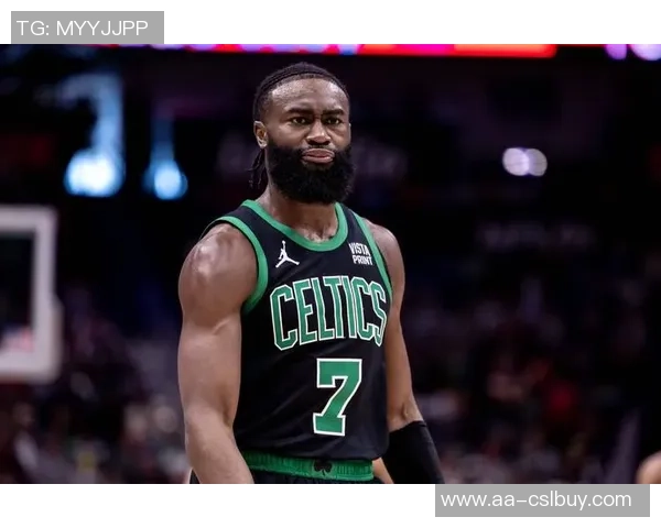 杰伦布朗首节火力全开半场狂砍20分助力球队表现出色