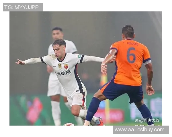 青岛海牛与上海海港激战正酣2025中超联赛第27轮精彩回顾 青岛海牛与上海海港激战正酣2025中超联赛第27轮精彩回顾